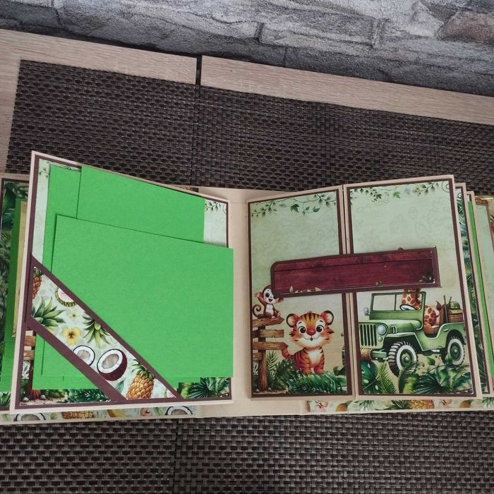 Детски албум за снимки и спомени