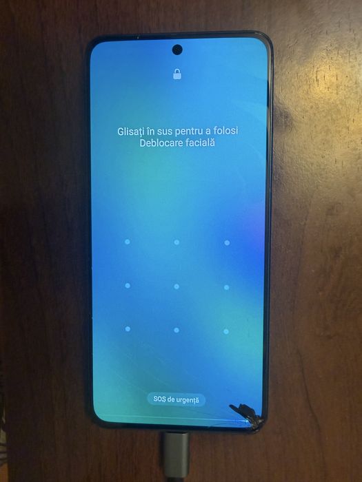 Negociabil Oppo reno 11F pentru piese. Ecranul se aprinde nu merge touchul