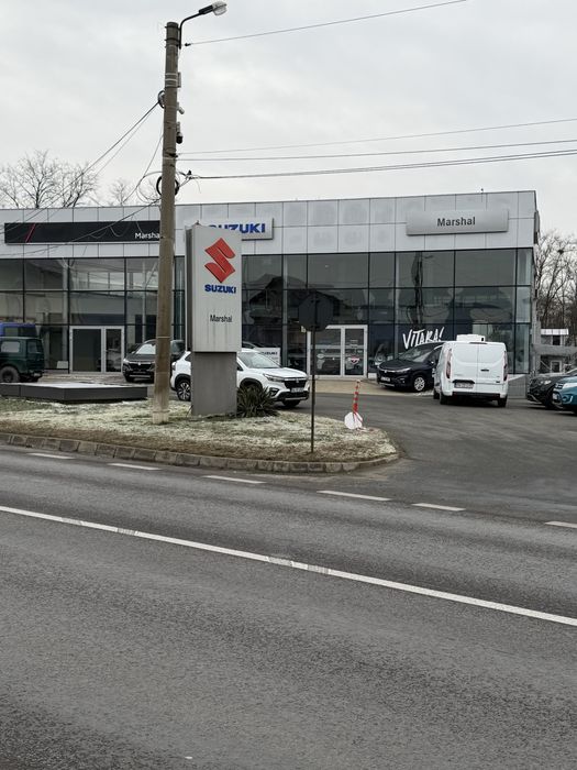 Inchiriez spatiu comercial vis a vis de Suzuki,parcare proprie,12