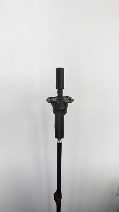 Нова метална стойка / статив за фризьорска тренировъчна глава 190см