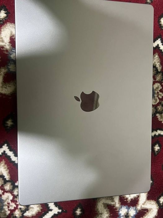 MacBook Pro m1 16/512