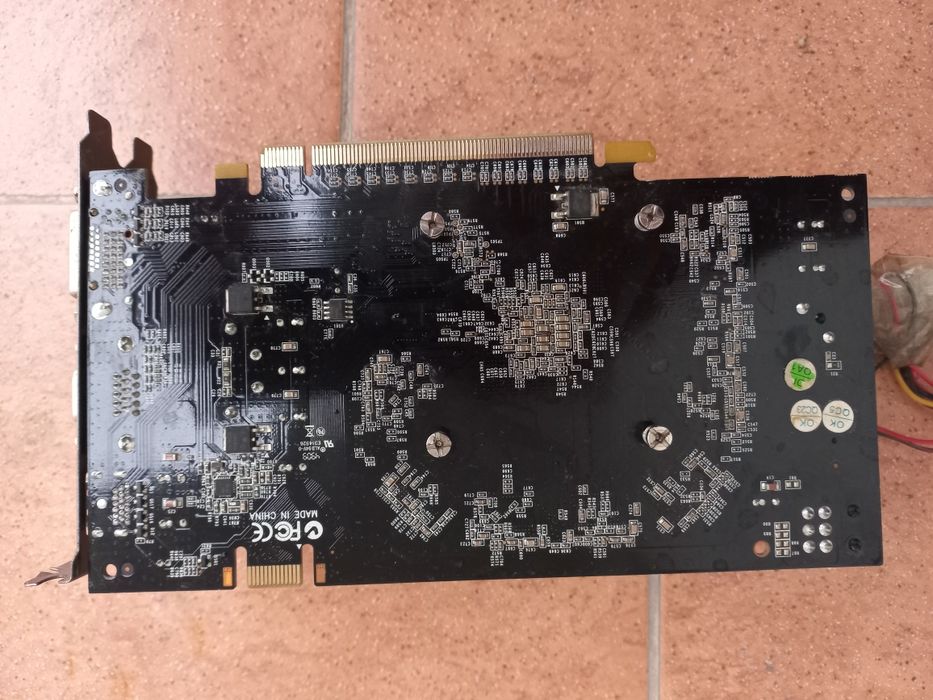 Видеокарта Сотилади