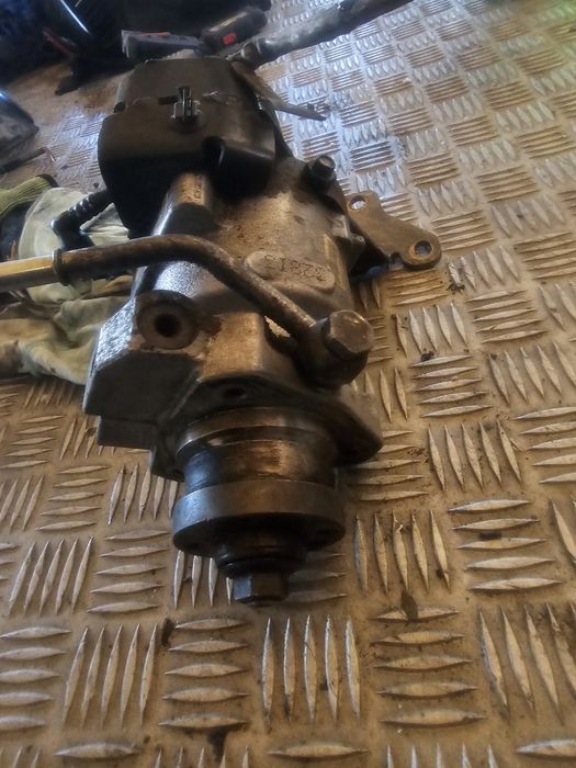 Pompa înaltă presiune Delphi Ford Mondeo Mk3 2.0 tdci cod 3S7Q-9B395-A