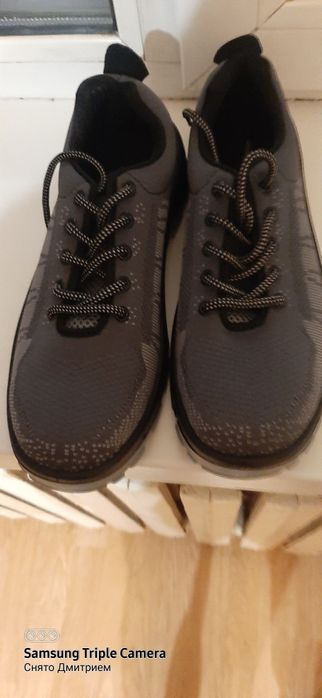 Продам полуботинки 43 размера, новые.