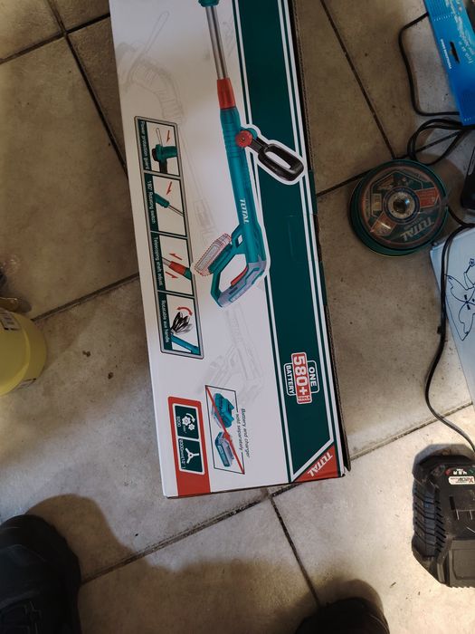 Акумулаторен тример за трева TOTAL, 20 V, без батерия