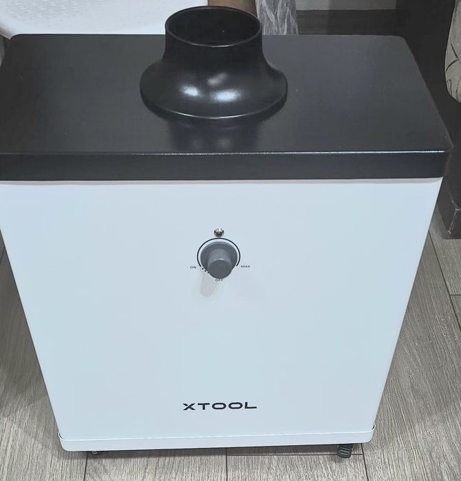 Vând extractor fum XTool