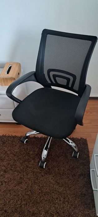 Scaun de birou negru