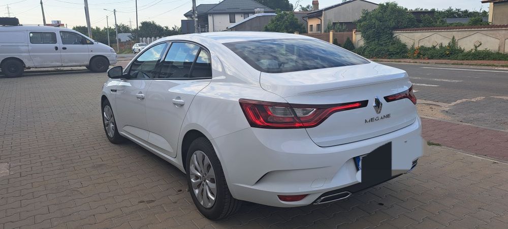 RENAULT Megane 2022 — imagine 4
