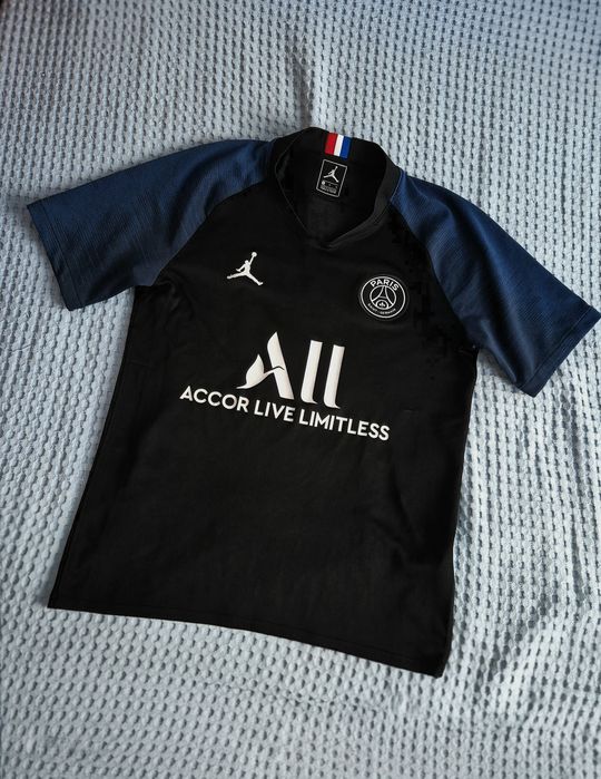 Футболна тениска на psg