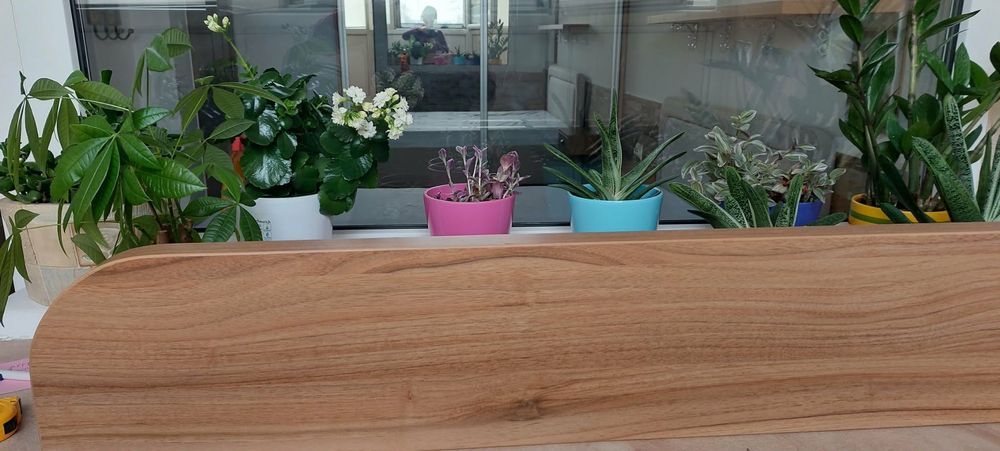 Продавам дървен рафт