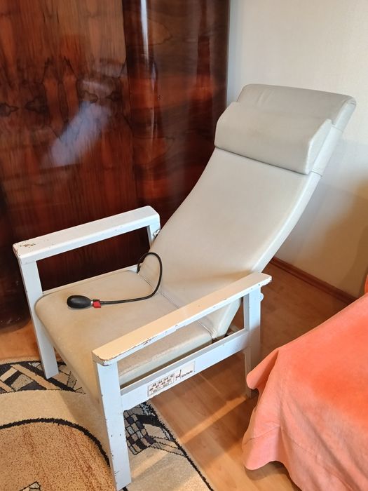 Vând fotoliu medicinal