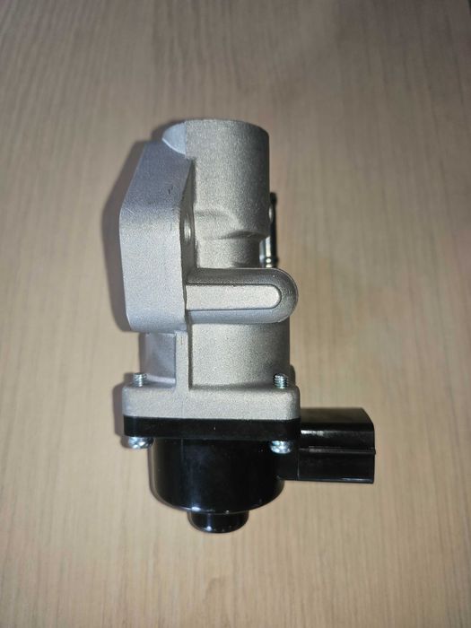Vând valvă de egr nouă pentru ford focus 2