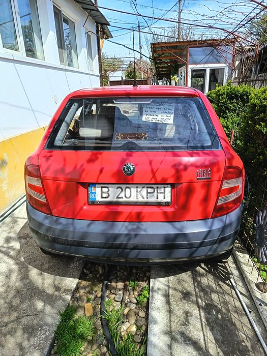 Vând Scoda Fabia