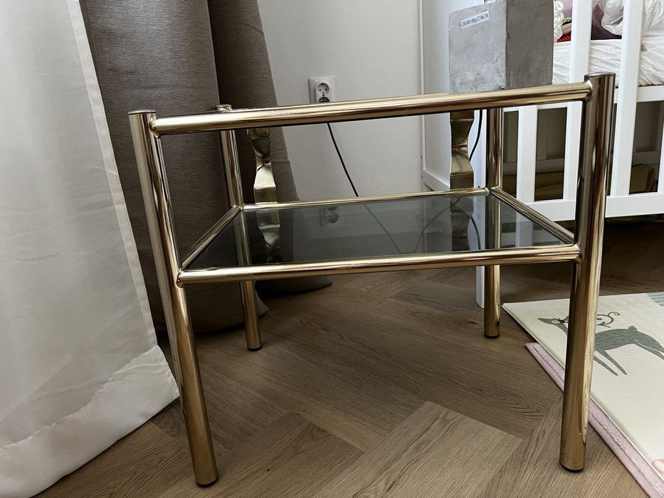 Помощни            метални масички 2бр.