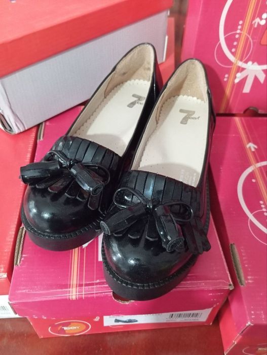 Продается туфли, макасимы для девочек