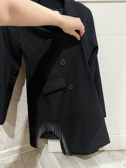 Вечерние платья и костюмы