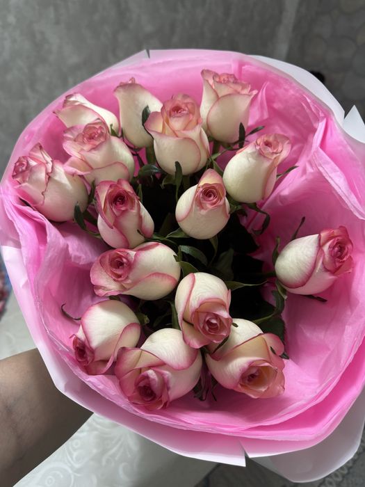 букет из 15 роз.