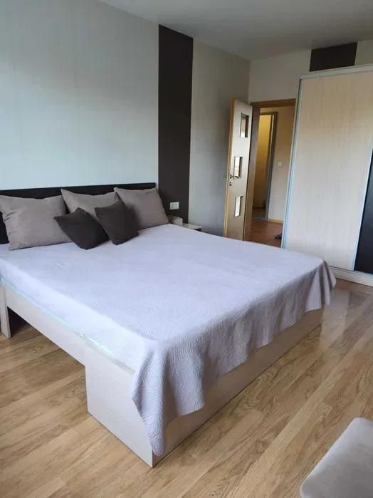 Дава се под наем Тристаен апартамент в Варна, Конфуто - 104 кв.м за 598.23 € - Снимка #3