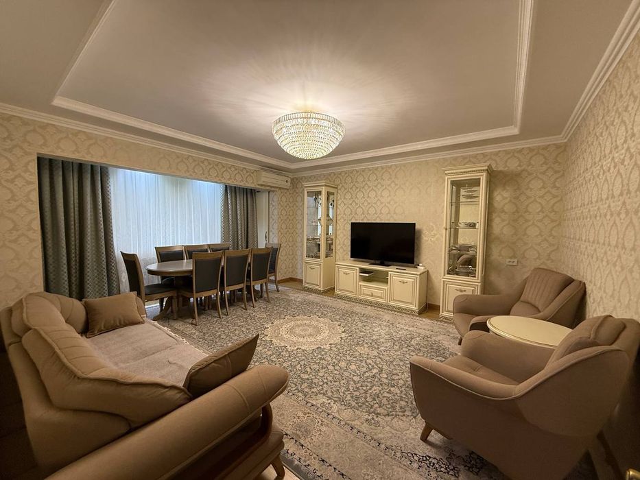 ЮНУСАБАД-3 КВАРТАЛ Универсам! 4х ком/2этаж/4 Качественный ремонт! 80м²