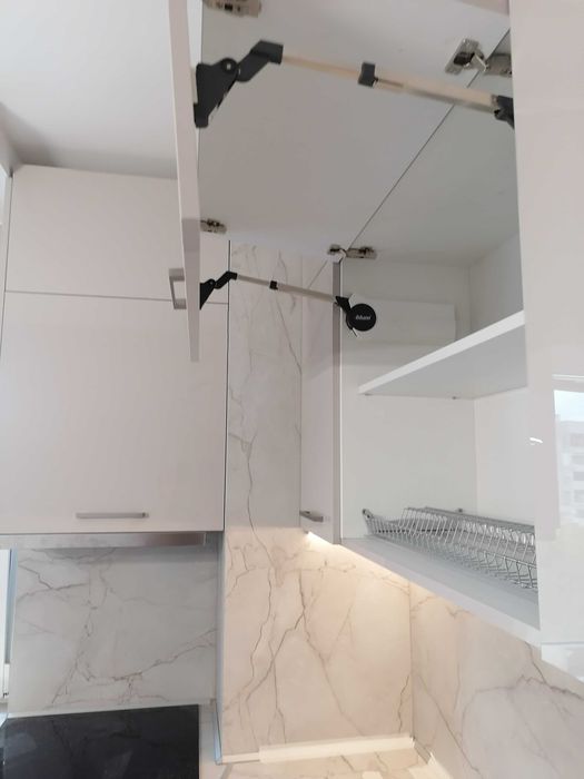 Мебели по поръчка