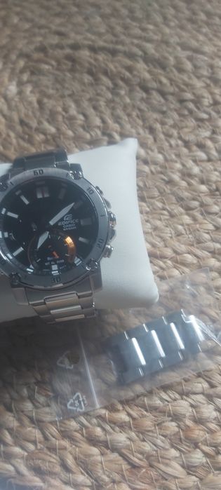 Casio Edifice cu bluetooth