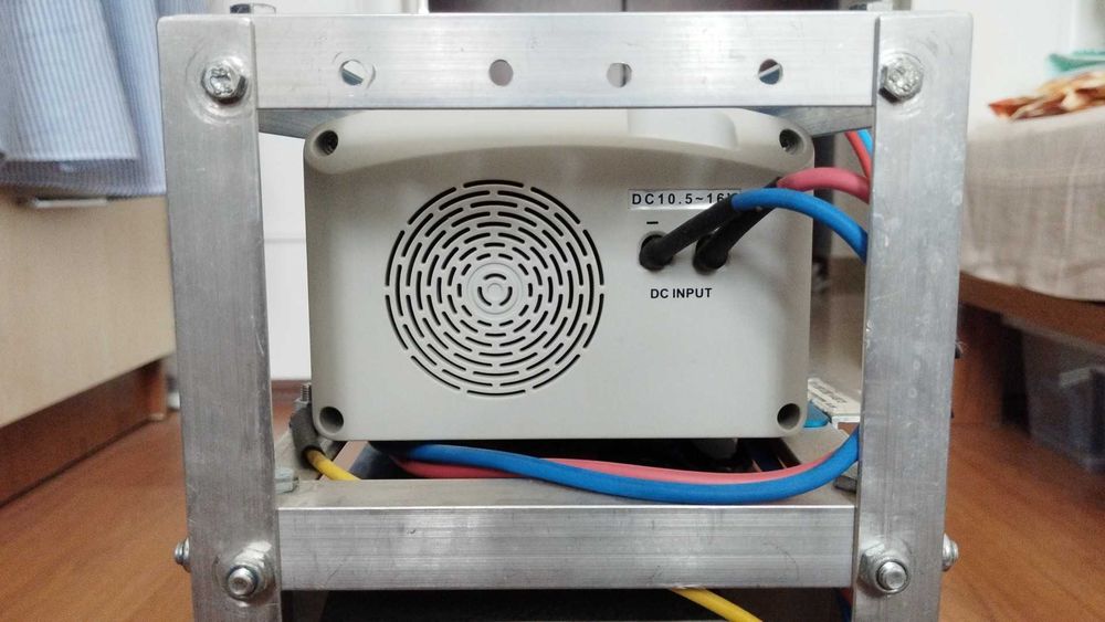 Invertor Epever STI300W 12V 230V