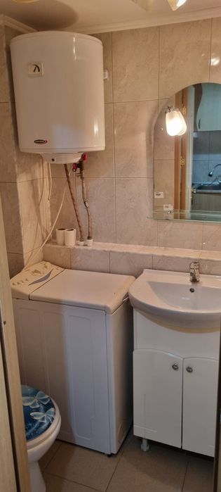Se oferă spre închiriere garsoniera
