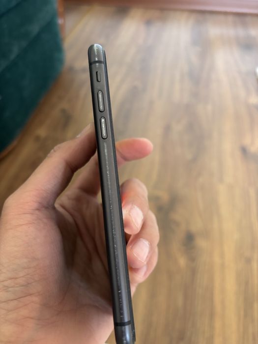 Айфон 11 в отличном сост