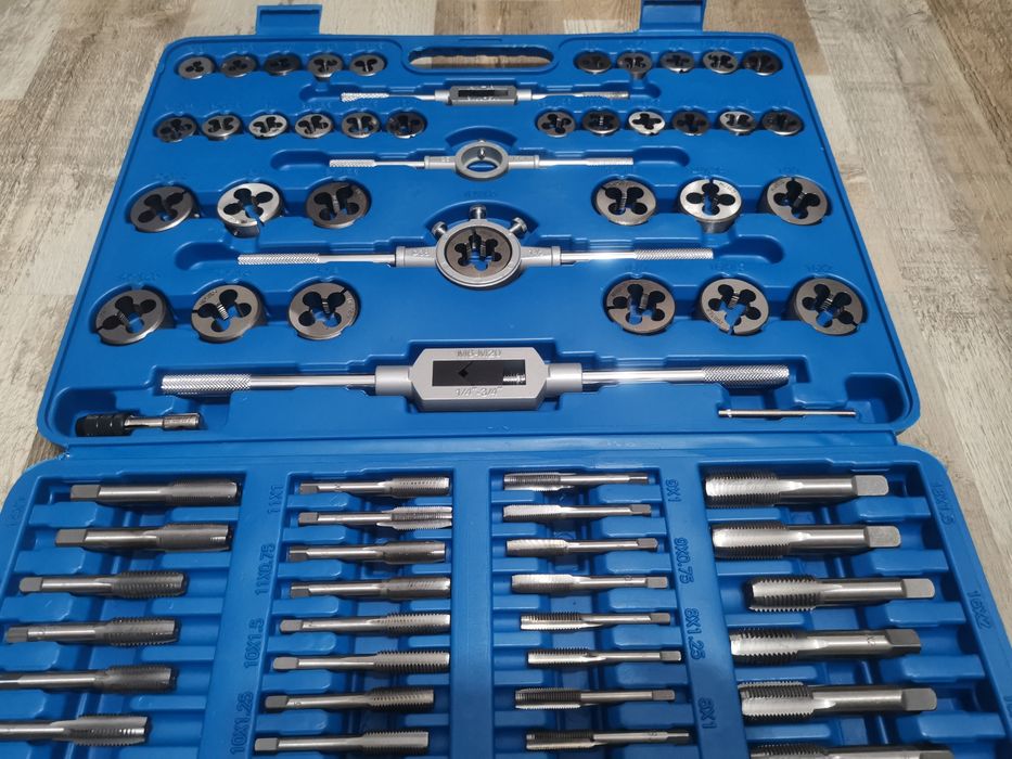 Trusa  tarozi și filiere 110 piese-trusa metrica tarozi/filiere 110buc