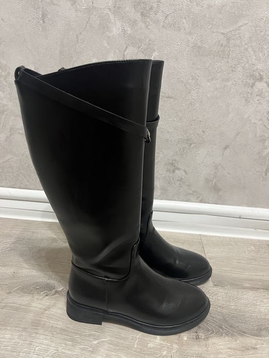 Продаются ботфорты новые