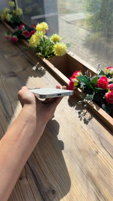 White Iphone 15 Pro Max