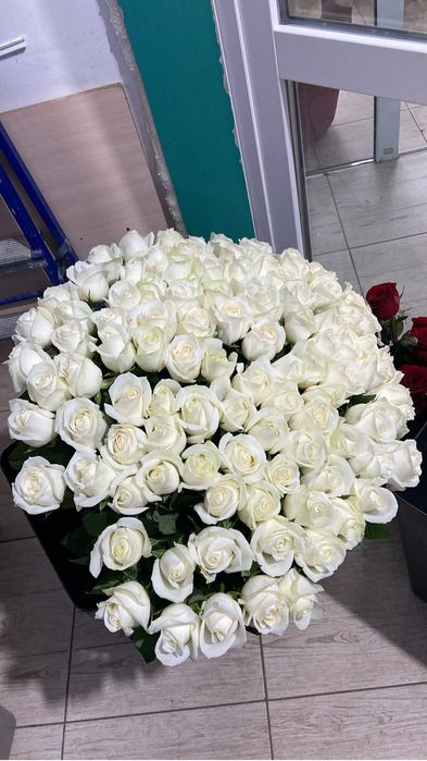 101 роза метровая букет