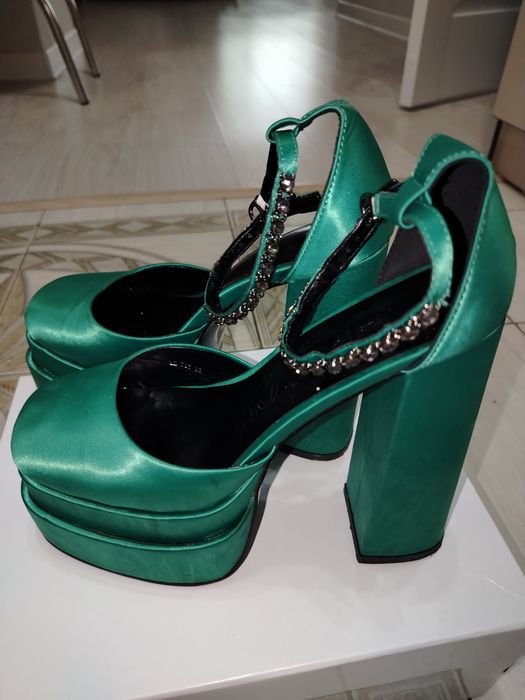 Туфли VERSAGE изумрудного цвета