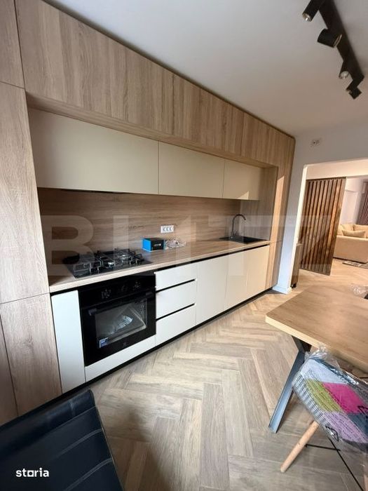 Apartament 3 camere, 77 mp, lift, zona Burdujeni