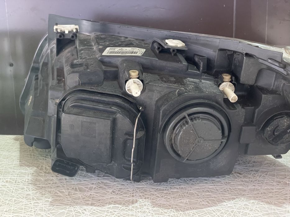 Faruri BMW X1 E84 2012