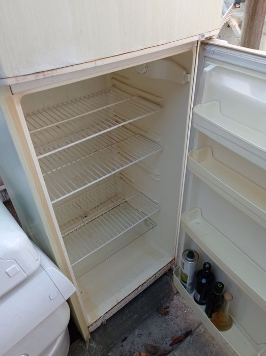 Oferta frigider/ combina frigorifica 1,70m înălțime 200 lei