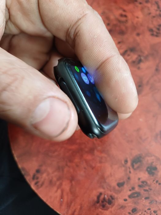 Apple watch 2nt gen celular  fără curele 600 amândouă lei