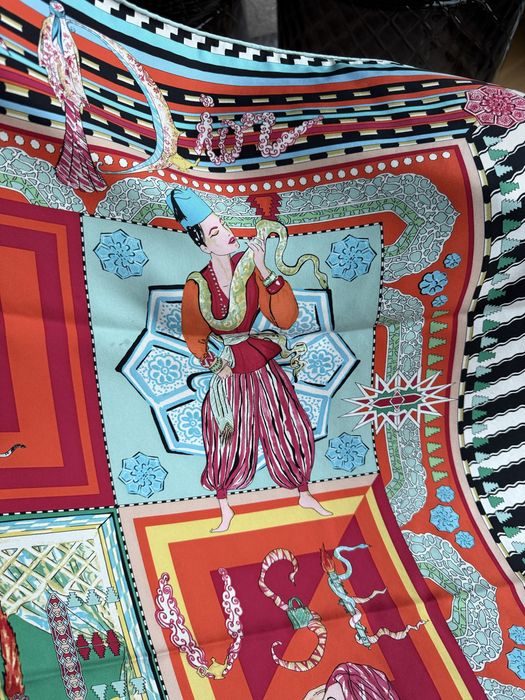 Шалове chanel и dior