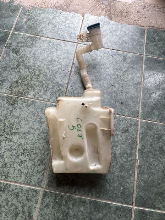 vas lichid parbriz volkswagen golf 5