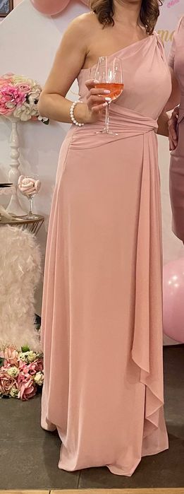 Светло розова дълга рокля за събитие