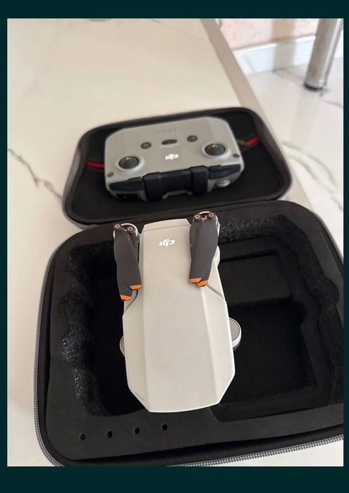 Dron dj mini 2..