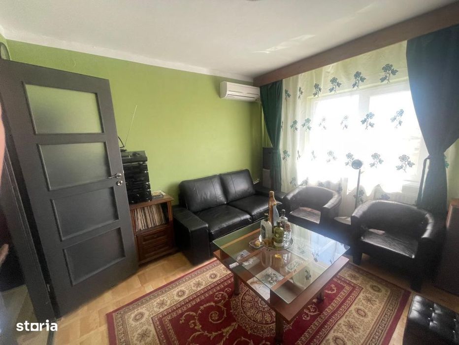 Apartament 4 camere, 89.88 mp, trilateral, 2 bai, zona Craiovita Prome