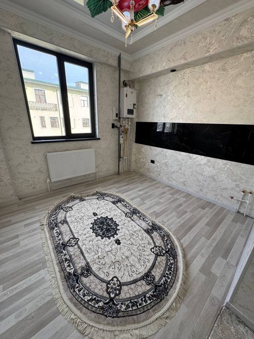 yagona bo’lgan 8 q euvopa domining 6-qavatidan 3xonalik