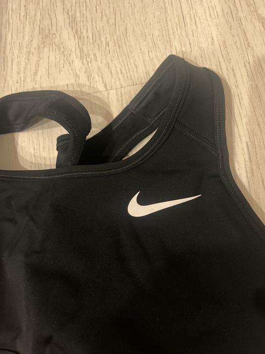 Nike спортно бюстие S/M фитнес оригинал