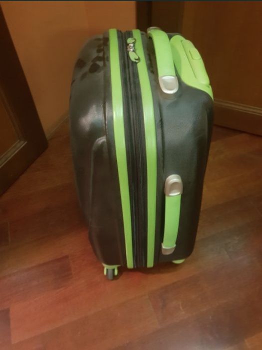 Чемодан маленький