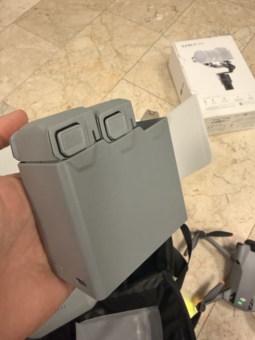 Drona dji mini 5 pro fly more combo noua in garantie