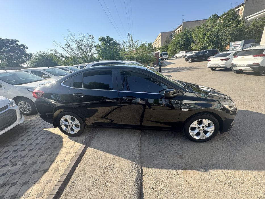 Chevrolet Onix 2024 — 3