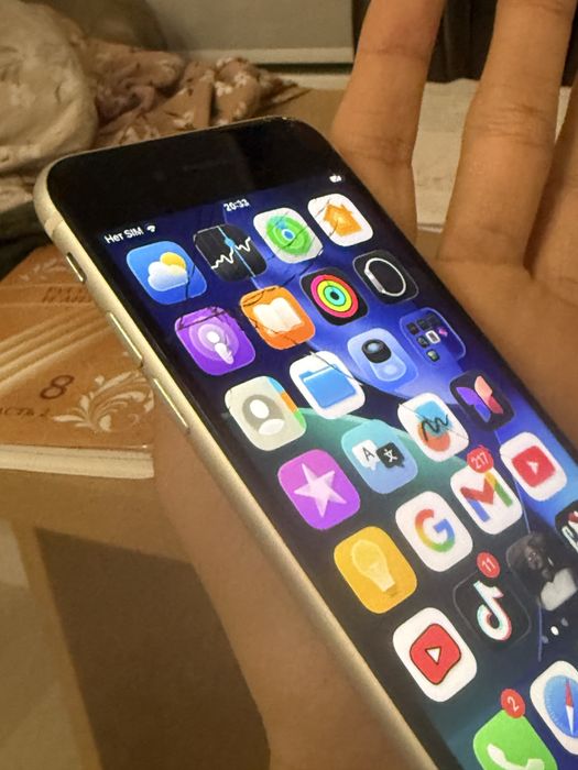 Айфон се 2020 обмен продажа