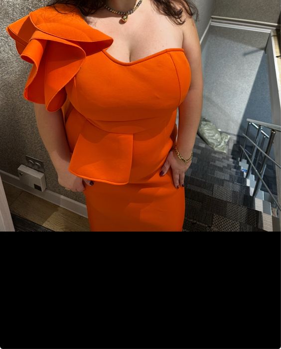 Продам шикарное платье  вечернее