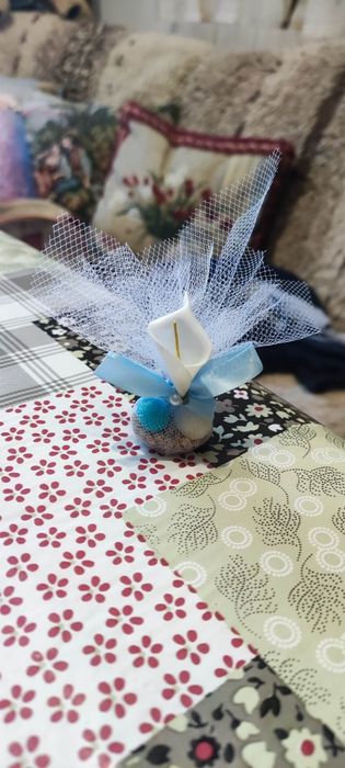 Сватбени късметчета (изработени според темата на сватбата; по желание)